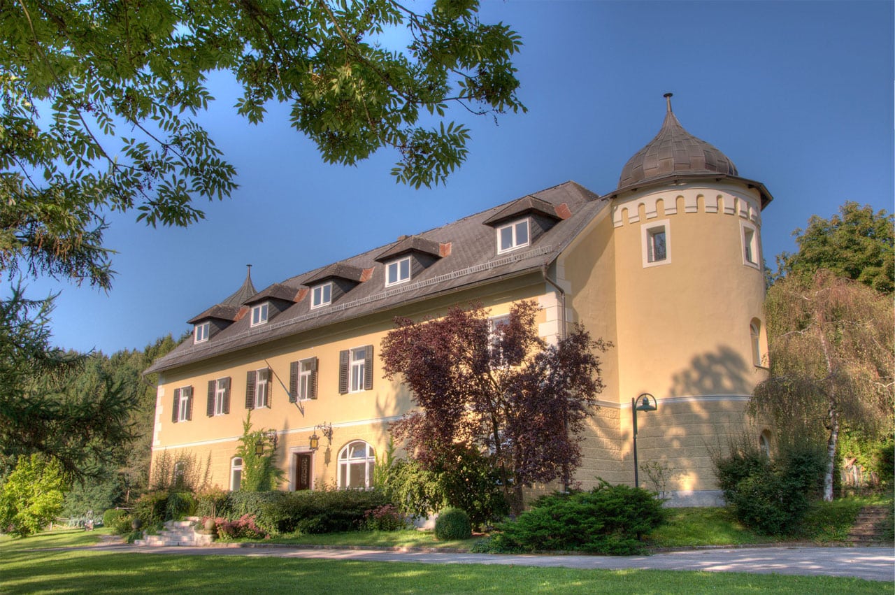 Schloss Hunnenbrunn von Außen